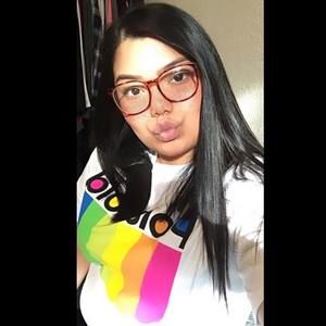 Meet your Posher, Lorena